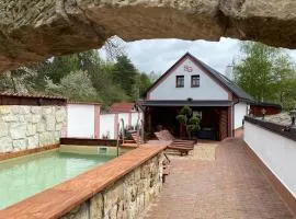 SG chalupa ŠTIKOV - Podkrkonoší - s celoročním privátním wellness