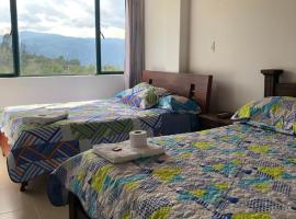 Hotel Las Maravillas, hotel in Tibirita