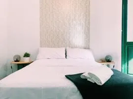 Maria Magdalena - Room 8