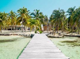 Nomads Hotel & Beachclub, beach hotel in Isla Mujeres