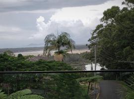 Nambucca Beach House, cabaña en Nambucca Heads