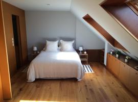 Attic loft to wake up by the sea., хотел в Сада