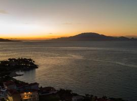 Villa Corali Apartments Sea Breath & Pool, hotel ad Amoudi