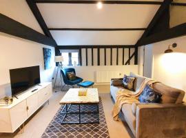 Stansted Airport Luxury Apartment Bishops Stortford Millars One Loft 4, rumah liburan di Bishops Stortford