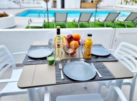 Luxury Atlantico View, hotell i Puerto del Carmen