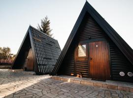 Ribarski konaci, hotel Dobojban