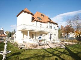 Villa Seenland, апартаменти у місті Böhlen
