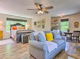 Near Parks, Trails and Lakes Quaint Landrum Escape!
