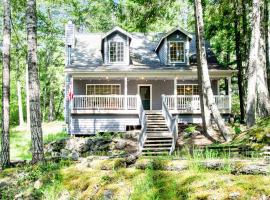 Cottage at Moran State Park, hotel with parking in Eastsound