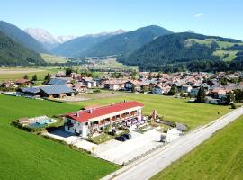 Lerchnhof, farm stay in Valdaora
