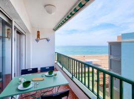 LG Sea Views, hotel in Calafell