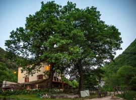 Agriturismo le due querce, отель в городе Cerreto di Spoleto