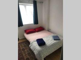 Private Studio home away from home ..., hotel with parking in Hackbridge