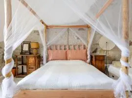DUAS PEDRAS, private apartment in the heart of Bosa