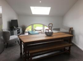 Gîte rénové, 35 min de Nancy, près de châteaux, fibre, parking privé, idéal famille - FR-1-584-169, hotel v destinaci Vroncourt