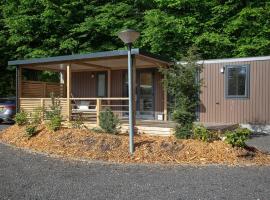 Attractive chalet with microwave and close to the forest, hotel i Rhenen