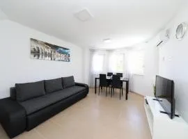 Apartments Jelena