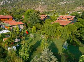 Flora Pansiyon Çıralı, δωμάτιο σε οικογενειακή κατοικία στο Κεμέρ