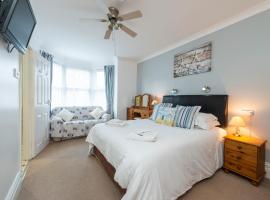 The Pebbles - Adults Only, homestay in Weymouth