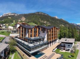 Ciampedie Luxury Alpine Spa Hotel, hotel di Vigo di Fassa