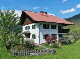 Ferienwohnungen Asterbach, holiday rental in Gosau