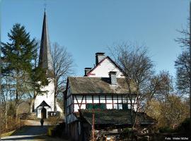 Alte Schule Kirmutscheid, alquiler vacacional en Müsch