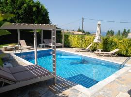 PANORAMA VILLA'S, holiday home in Levktron