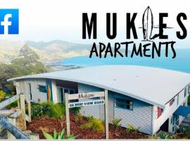 Mukies Apartments, hotel in Ahipara