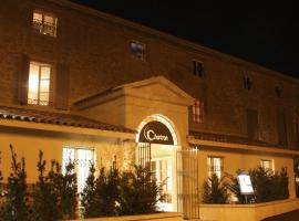 Hotel Restaurant Chartron: Saint-Donat-sur-lʼHerbasse şehrinde bir otoparklı otel