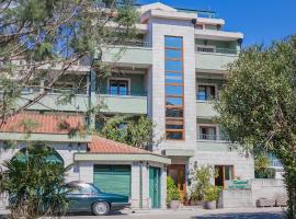 Apartments Krapina Lux, place to stay in Budva