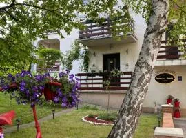 Ozrenska bašta apartmani