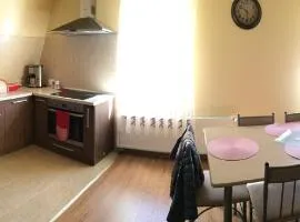 Top Apartment