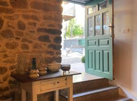 El Rollo, pet-friendly hotel in Molinaseca