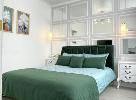 Luxury Emerald Apartments, готель в Ірпіні