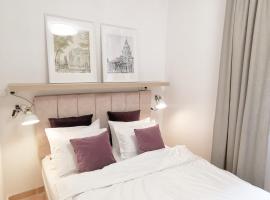 Hillside Apartment with AC & heating in Grande Maison, hotel a Budapest