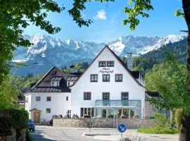 Hotel garni Alpengruss、ガルミッシュ・パルテンキルヒェンのゲストハウス