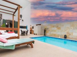 Romantico con piscina privada solo para ti, ξενοδοχείο σε Punta de Mujeres
