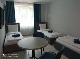 HotelRoom 1