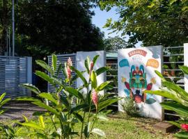 Karandi Hostel, hotel in Uvita