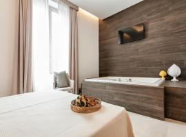 Palazzo San Lazzaro - Jacuzzi Rooms & Suites SIT，萊切的飯店