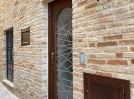 AFFITTACAMERE LA VOLPE, guest house in Altidona