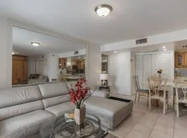 Cozy Condominium In Quiet Gated Community in Palm Beach Lakes condo