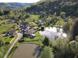 GITE LES ECUREUILS, hotel dengan parking di Fresse