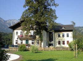 Luise Wehrenfennig & Haus EvA, habitación en casa particular en Bad Goisern