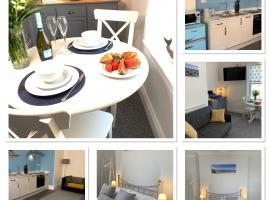 Seaspray Boutique Whitby Apartment, отель в Уитби, рядом находится Dracula Experience