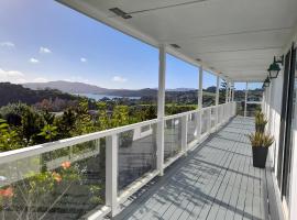 Seaview Central - Coopers Beach Holiday Home, hotel in Coopers Beach