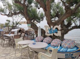 Βig Βlue Apartments, hotel i Makry Gialos