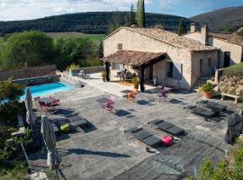 Le Clos des Amandiers, B&B/chambre d'hôtes à Simiane-la-Rotonde