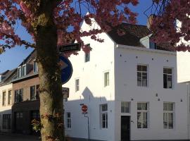 Stadsvilla met patio in centrum Maastricht, hotel en Maastricht