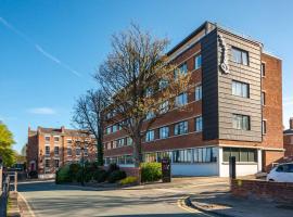 Roomzzz Chester City, aparthotel en Chester